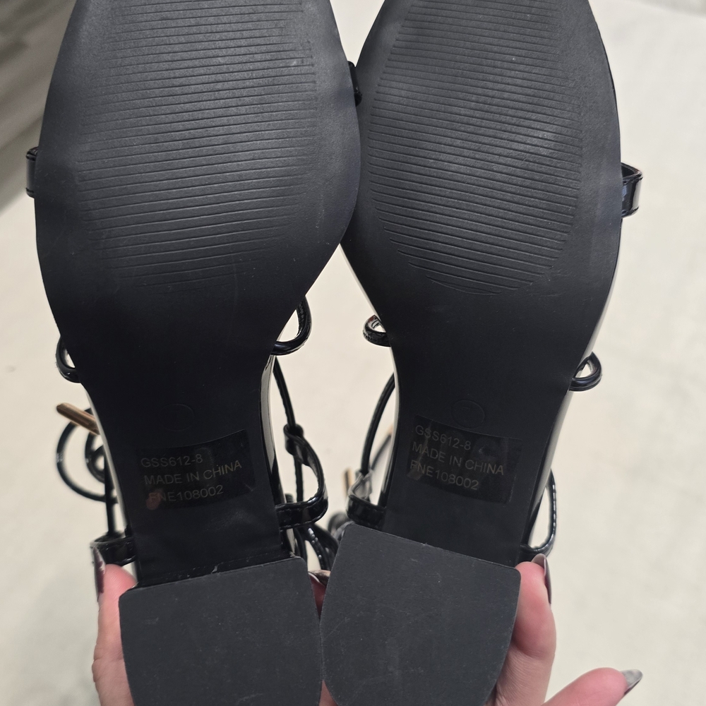Genshuo Black Strappy Women's Heels - Picture 10 of 16
